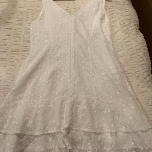 White mini dress - Picture 2 of 3